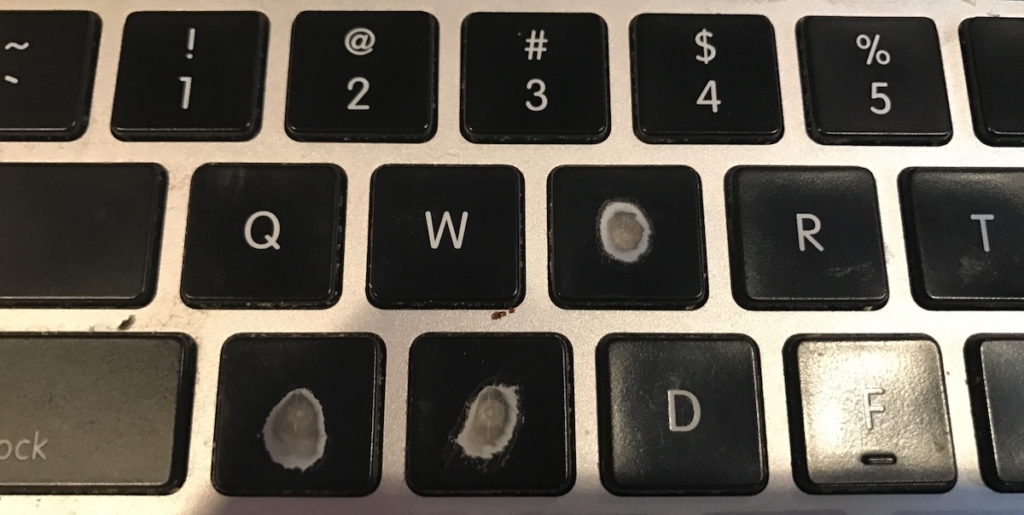 Протерлися символи на клавіатурі Mac